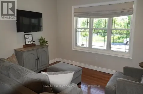40 Winnifred Avenue East Parry Sound ON P2A 2E7