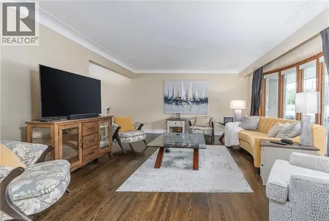 170 Seminole Road Ancaster ON L9G 1Y8
