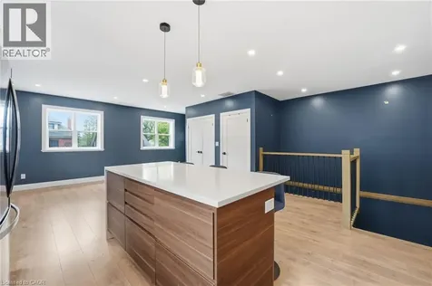 58 Rosslyn Avenue North Hamilton ON L8L 7P4