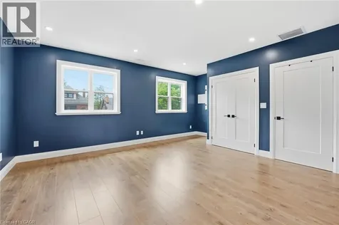 58 Rosslyn Avenue North Hamilton ON L8L 7P4