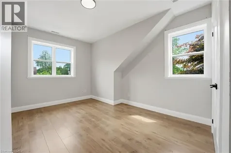 58 Rosslyn Avenue North Hamilton ON L8L 7P4