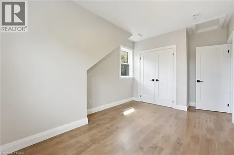 58 Rosslyn Avenue North Hamilton ON L8L 7P4