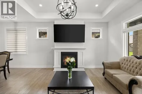 2431 Barkley Avenue Windsor ON N8P 0G7