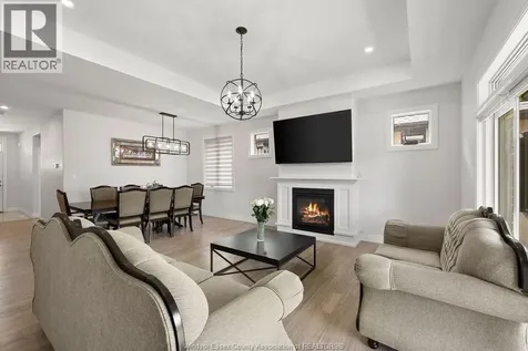 2431 Barkley Avenue Windsor ON N8P 0G7