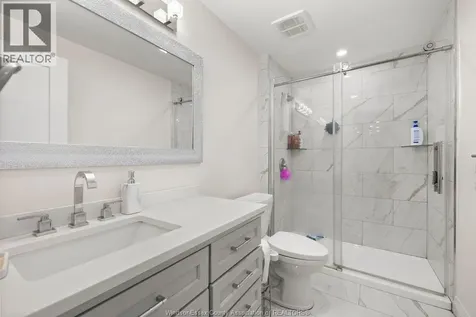 2431 Barkley Avenue Windsor ON N8P 0G7