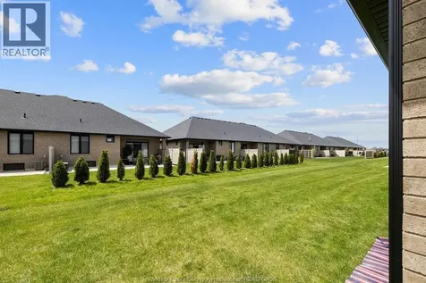 2431 Barkley Avenue Windsor ON N8P 0G7