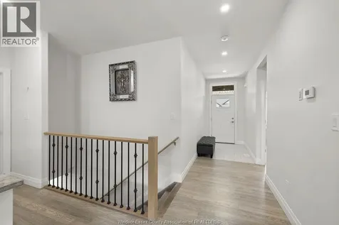 2431 Barkley Avenue Windsor ON N8P 0G7