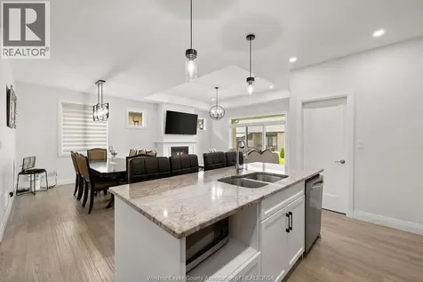 2431 Barkley Avenue Windsor ON N8P 0G7