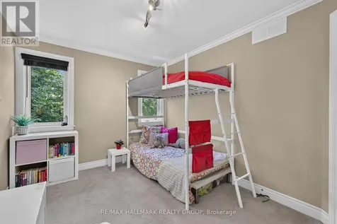 856 Norton Avenue Ottawa ON K2B 5P6