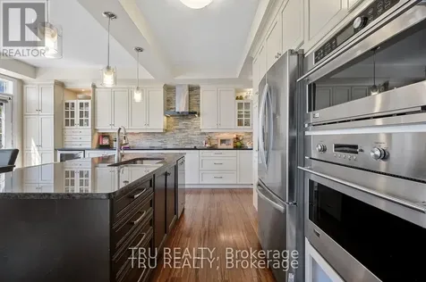 380 Blackleaf Drive Ottawa ON K2J 5S5