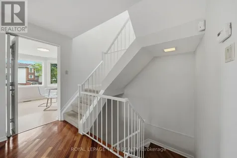 18 Arbordale Crescent Ottawa ON K2G 5C6
