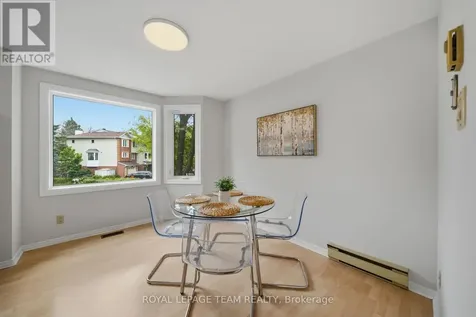 18 Arbordale Crescent Ottawa ON K2G 5C6