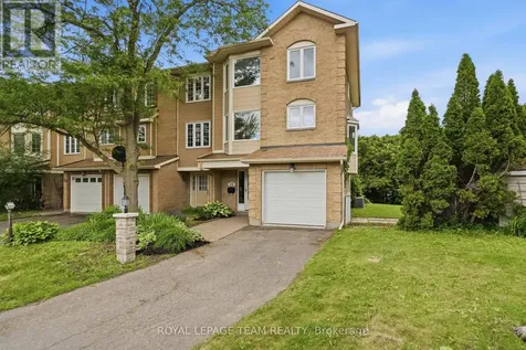 18 Arbordale Crescent Ottawa ON K2G 5C6