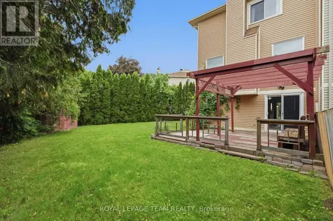 18 Arbordale Crescent Ottawa ON K2G 5C6