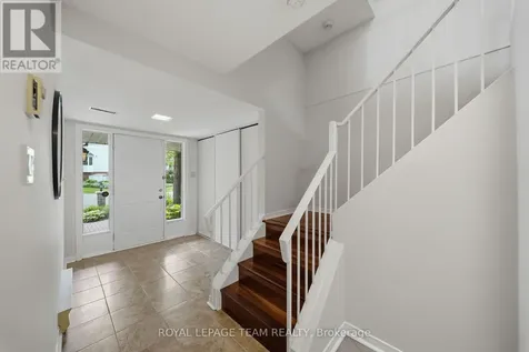 18 Arbordale Crescent Ottawa ON K2G 5C6