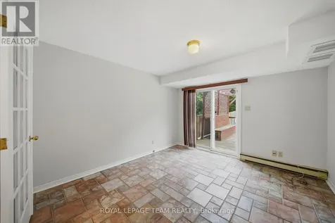 18 Arbordale Crescent Ottawa ON K2G 5C6