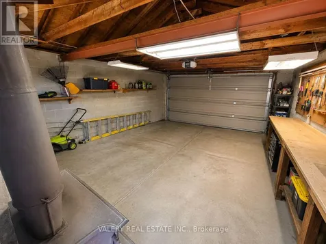 1058 Moy Ave Avenue Windsor ON N9A 2P3