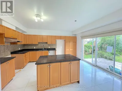 211 Sims Estate Drive Kitchener ON N2A 4L2