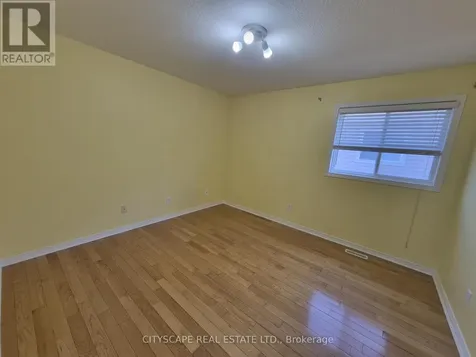 211 Sims Estate Drive Kitchener ON N2A 4L2