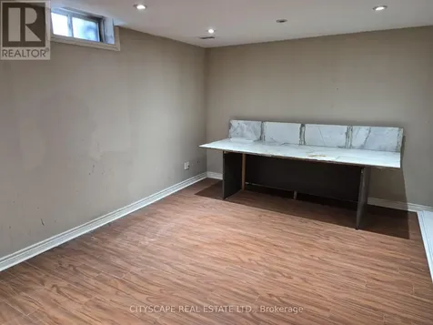 211 Sims Estate Drive Kitchener ON N2A 4L2