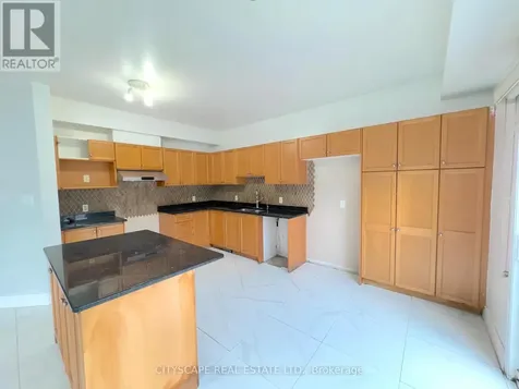 211 Sims Estate Drive Kitchener ON N2A 4L2