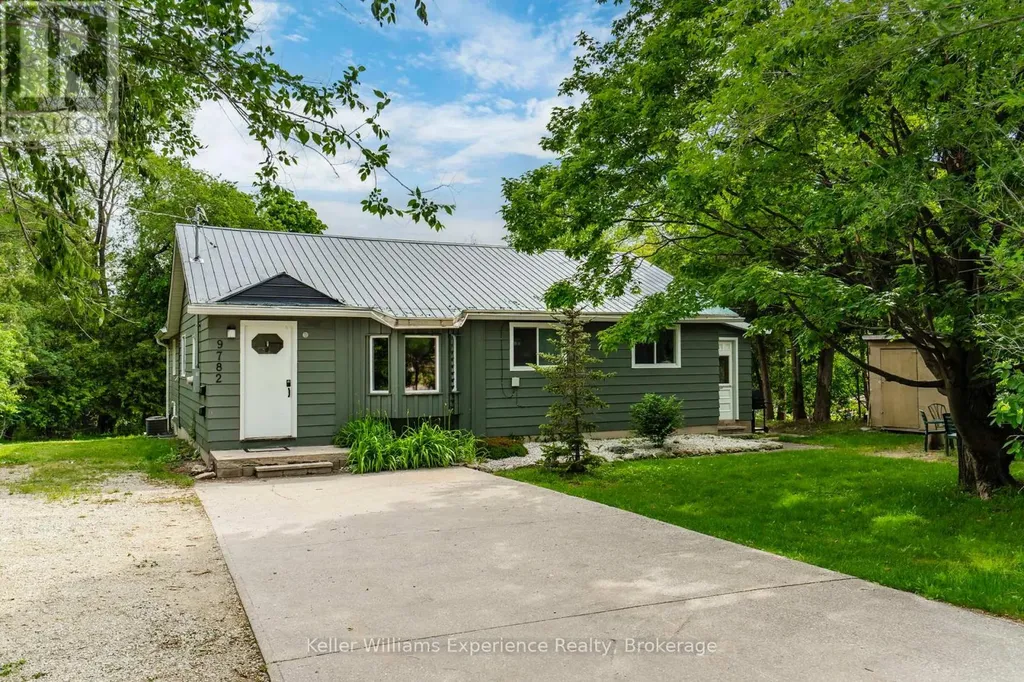 9782 Beachwood Drive Collingwood ON L9Y 5P8