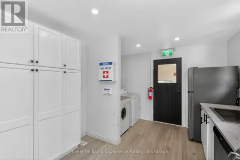 9782 Beachwood Drive Collingwood ON L9Y 5P8