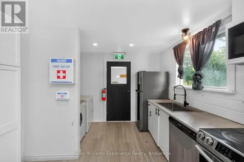 9782 Beachwood Drive Collingwood ON L9Y 5P8