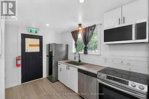 9782 Beachwood Drive Collingwood ON L9Y 5P8