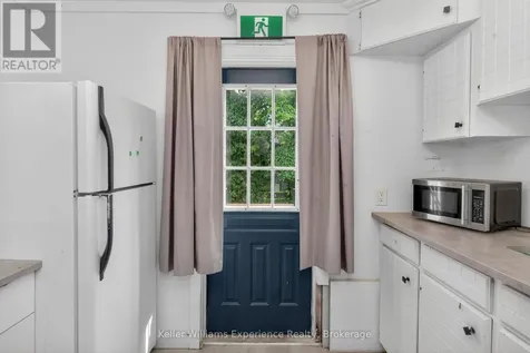 9782 Beachwood Drive Collingwood ON L9Y 5P8
