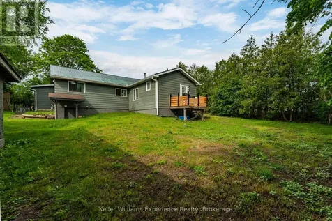 9782 Beachwood Drive Collingwood ON L9Y 5P8