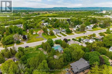 9782 Beachwood Drive Collingwood ON L9Y 5P8