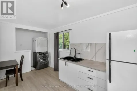 9782 Beachwood Drive Collingwood ON L9Y 5P8