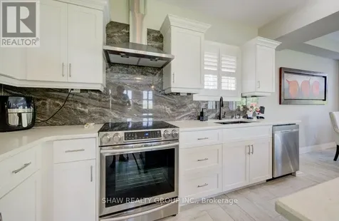 924 Chapel Hill Court Kitchener ON N2R 0P4