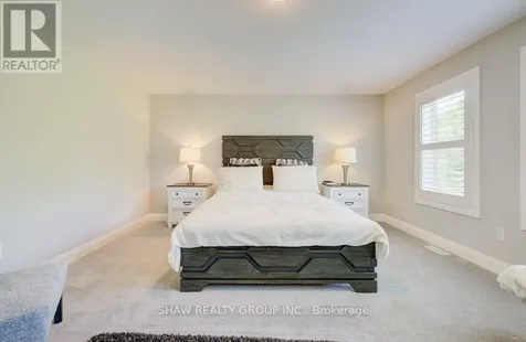924 Chapel Hill Court Kitchener ON N2R 0P4