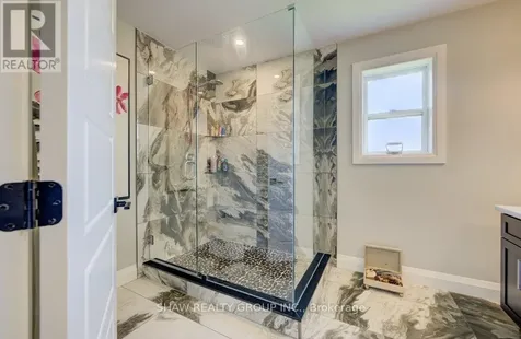 924 Chapel Hill Court Kitchener ON N2R 0P4