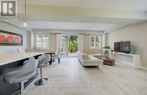 924 Chapel Hill Court Kitchener ON N2R 0P4