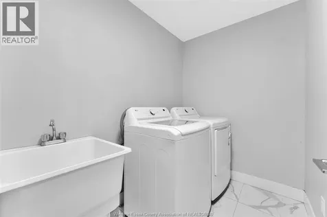 811 Keil Drive Chatham ON N7M 0T4