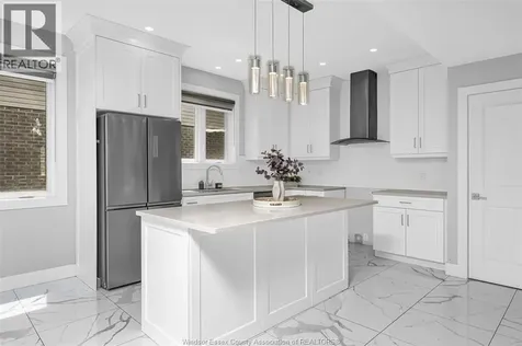 811 Keil Drive Chatham ON N7M 0T4