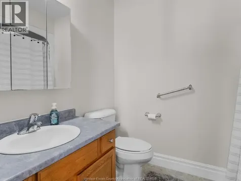 139 Woodycrest Avenue Kingsville ON N9Y 4G3