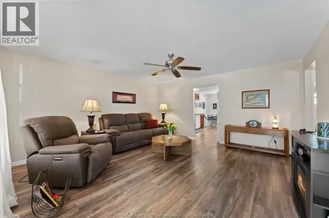 3560 Barrymore Windsor ON N9C 1V3