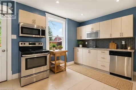 520 John Street North Hamilton ON L8L 4R8