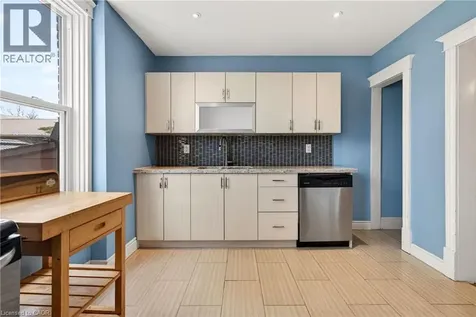 520 John Street North Hamilton ON L8L 4R8
