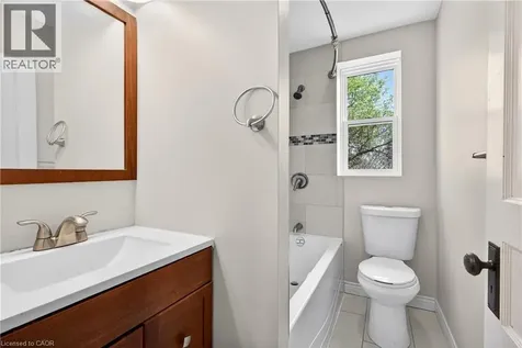 520 John Street North Hamilton ON L8L 4R8