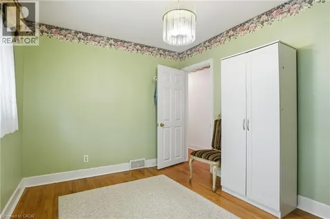 147 Village Road St. Catharines ON L2T 3C4