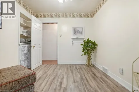 147 Village Road St. Catharines ON L2T 3C4