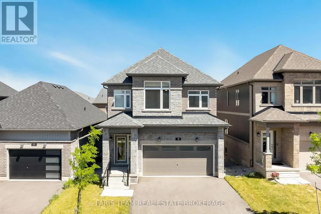 10 Barnyard Trail Barrie ON L9J 0Y1