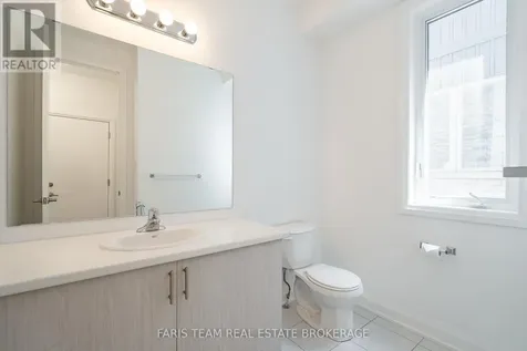 10 Barnyard Trail Barrie ON L9J 0Y1