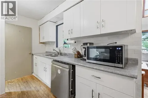 83 Oriole Parkway West Elmira ON N3B 1C2