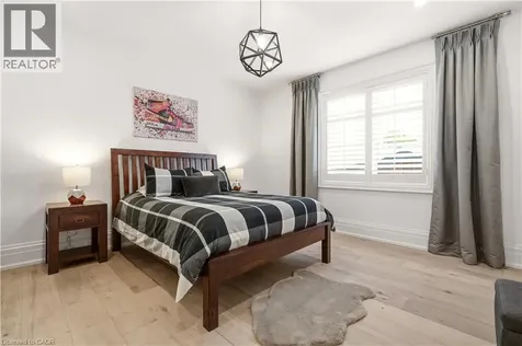 336 Newbold Court Burlington ON L7R 2Y6